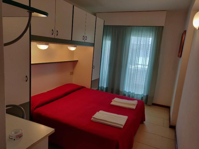 Hotel Ambra Lignano Sabbiadoro Bagian luar foto