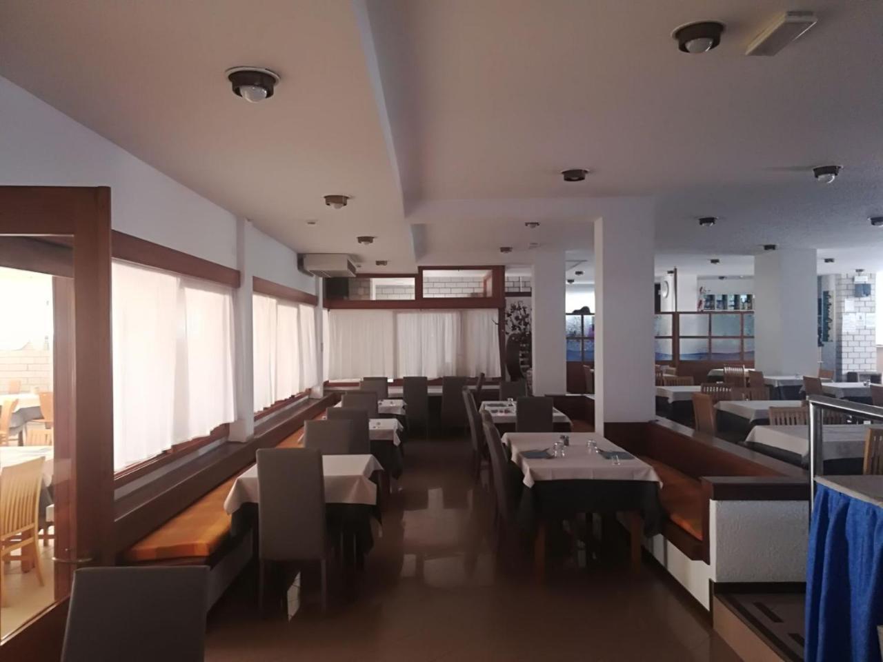 Hotel Ambra Lignano Sabbiadoro Bagian luar foto