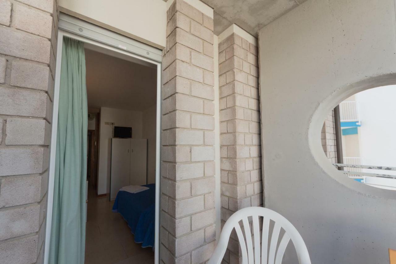 Hotel Ambra Lignano Sabbiadoro Bagian luar foto